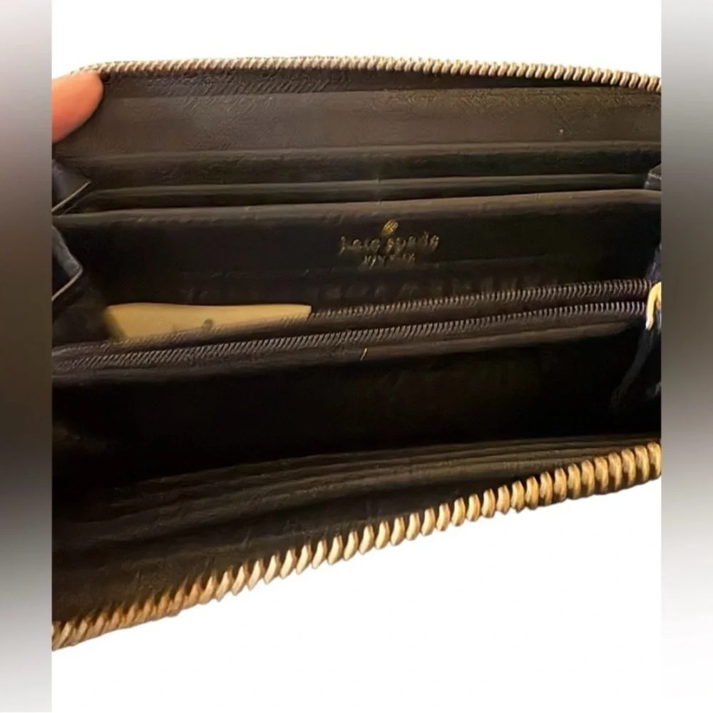 Kate Spade New York Large Continental Zip Around Wallet New without tags. - Picture 4 of 5